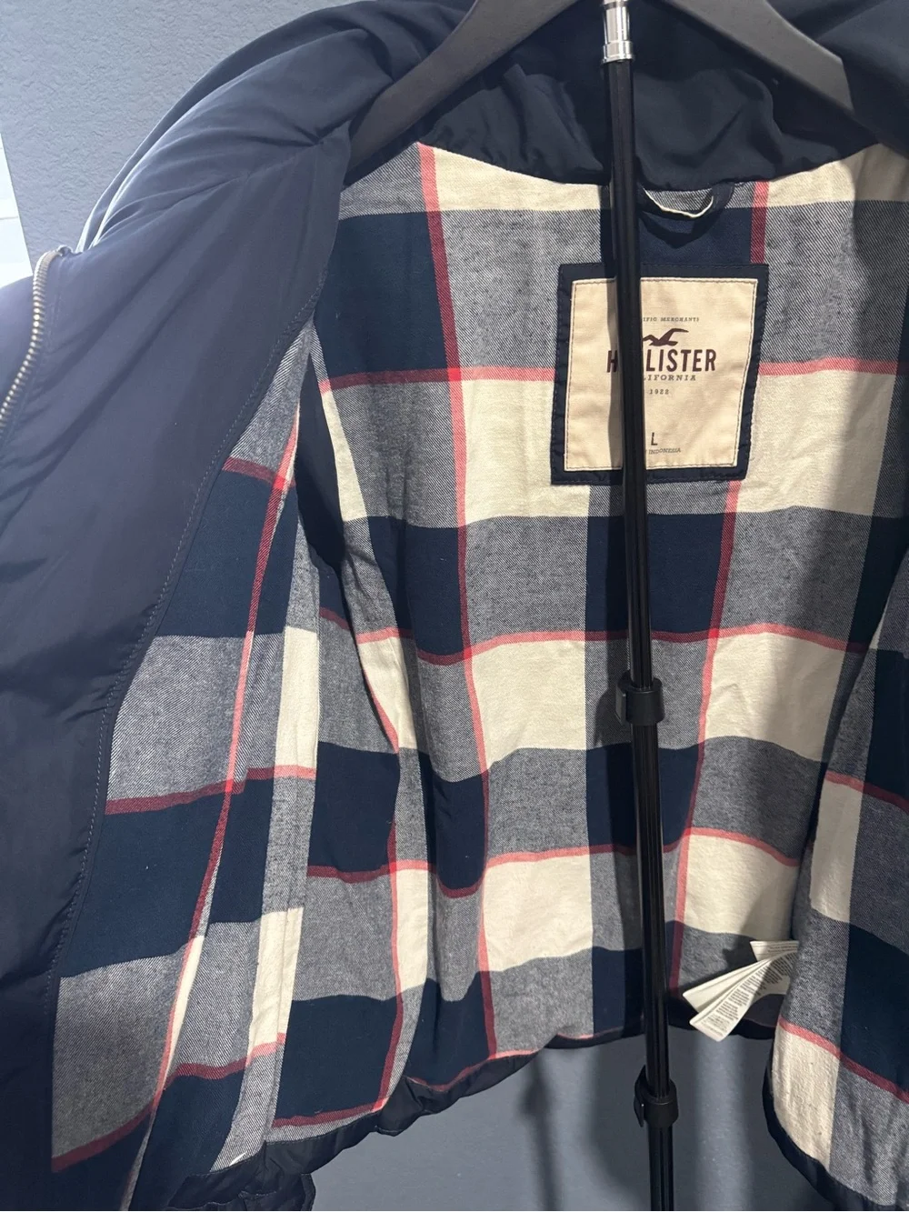 Hollister Navy Quilted Puffer Jacket with Plaid Lining